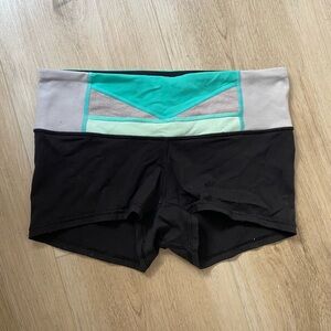 Lululemon booty shorts